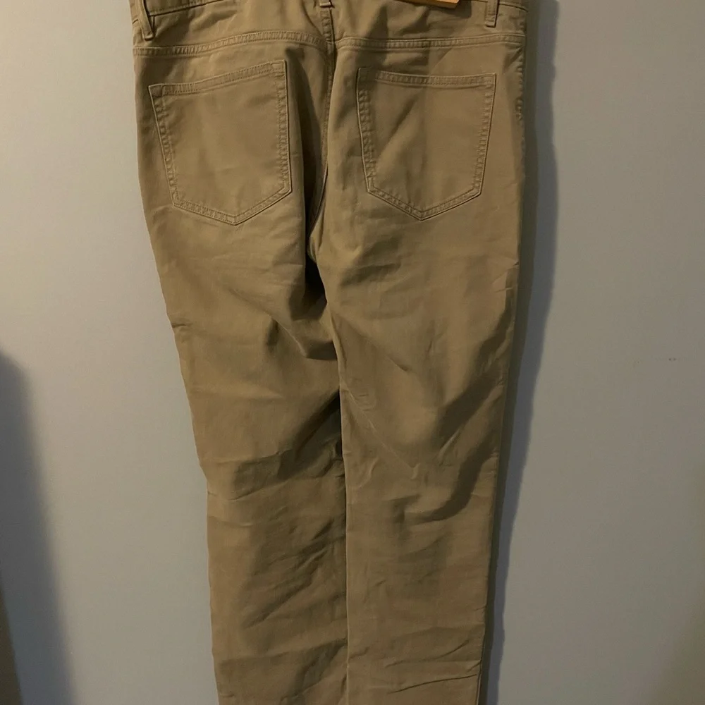 Banana Republic excellent has